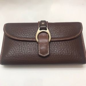 Dooney & Bourke wallet